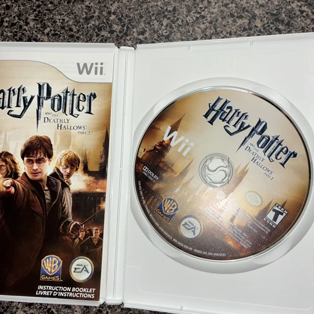 Wii Harry Potter and the Deathly Hallows: Parts 1 & 2 Complete With Booklets